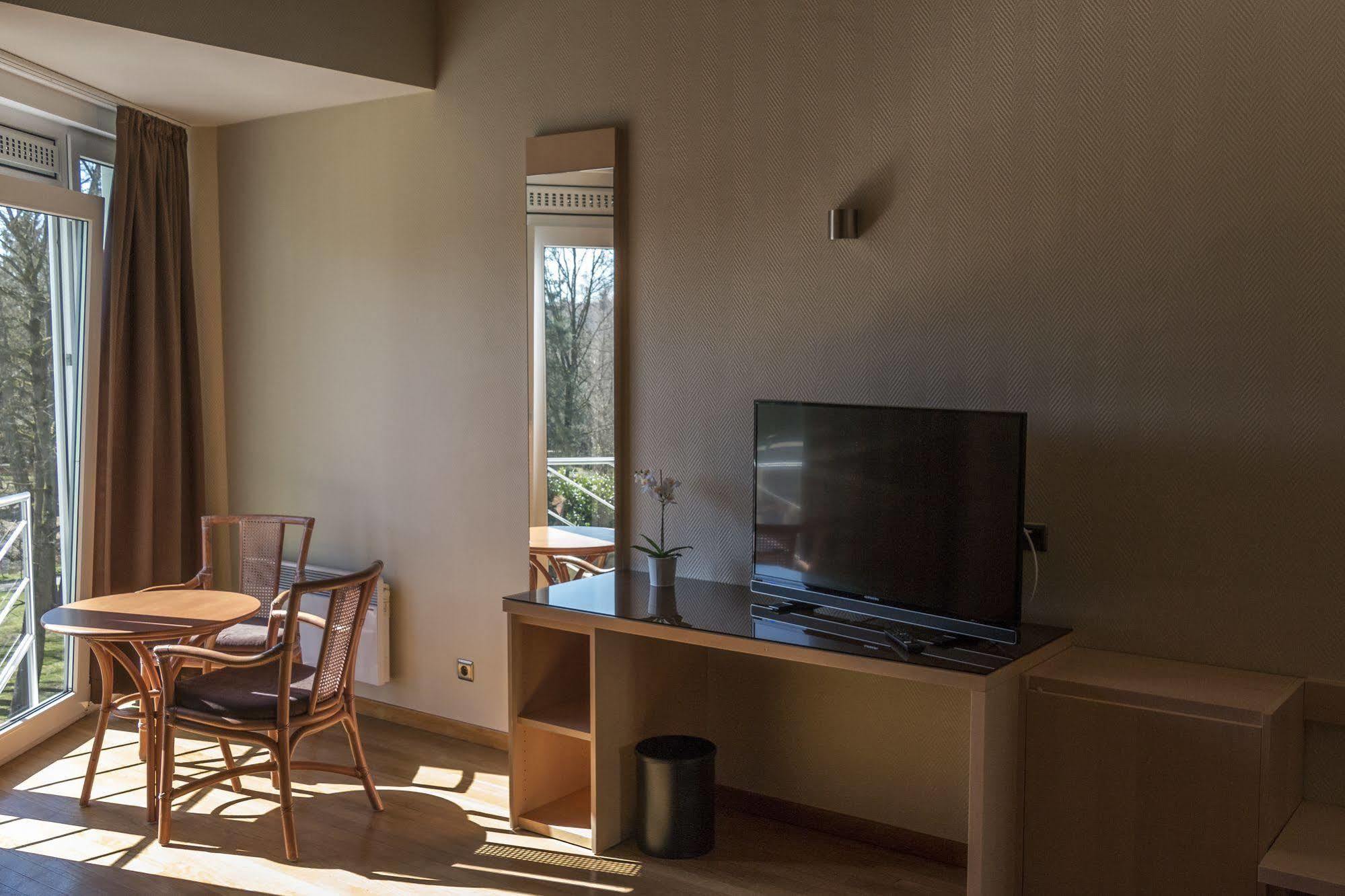 Park Hotel Kelmis Екстер'єр фото