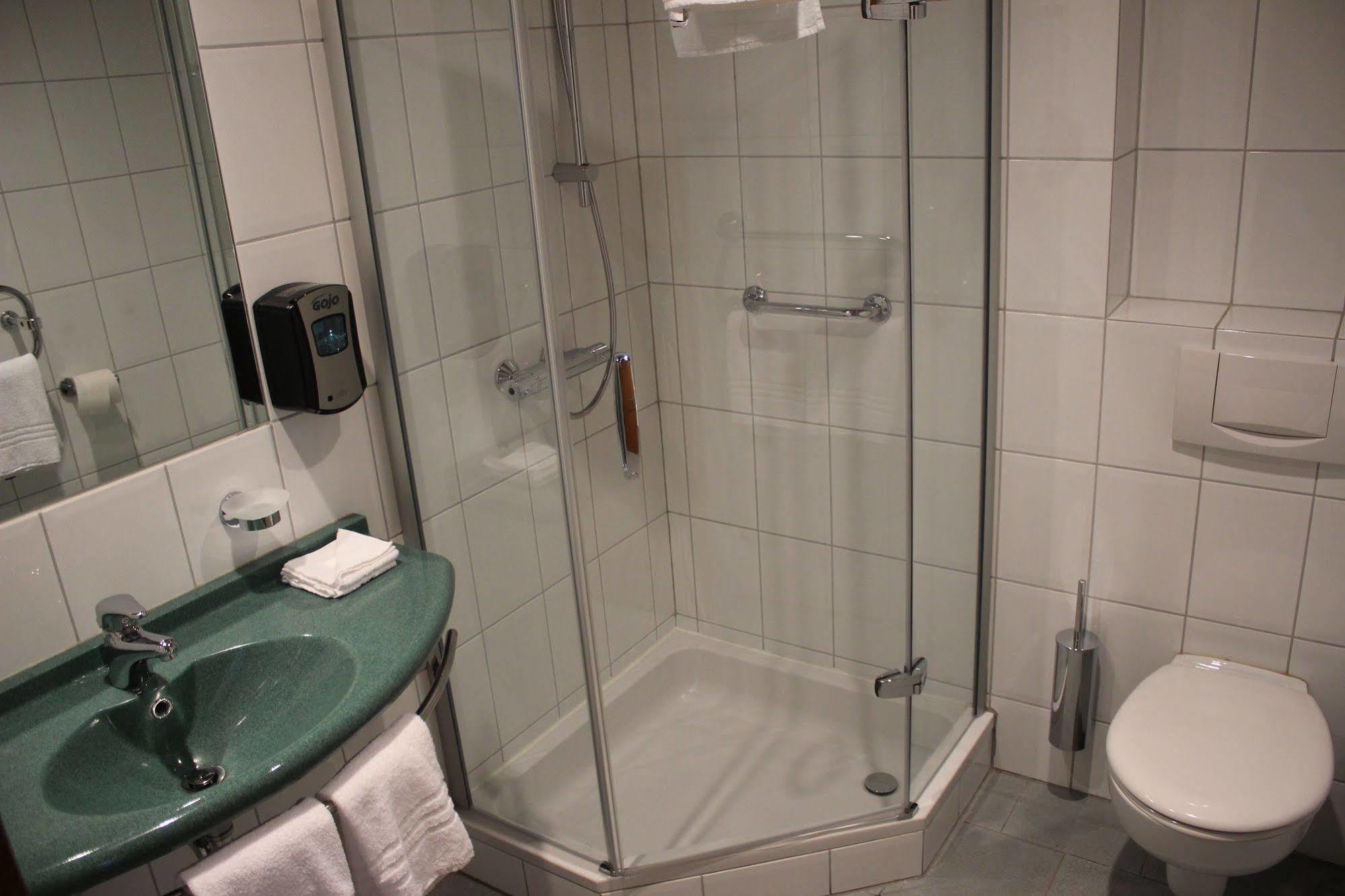 Park Hotel Kelmis Екстер'єр фото