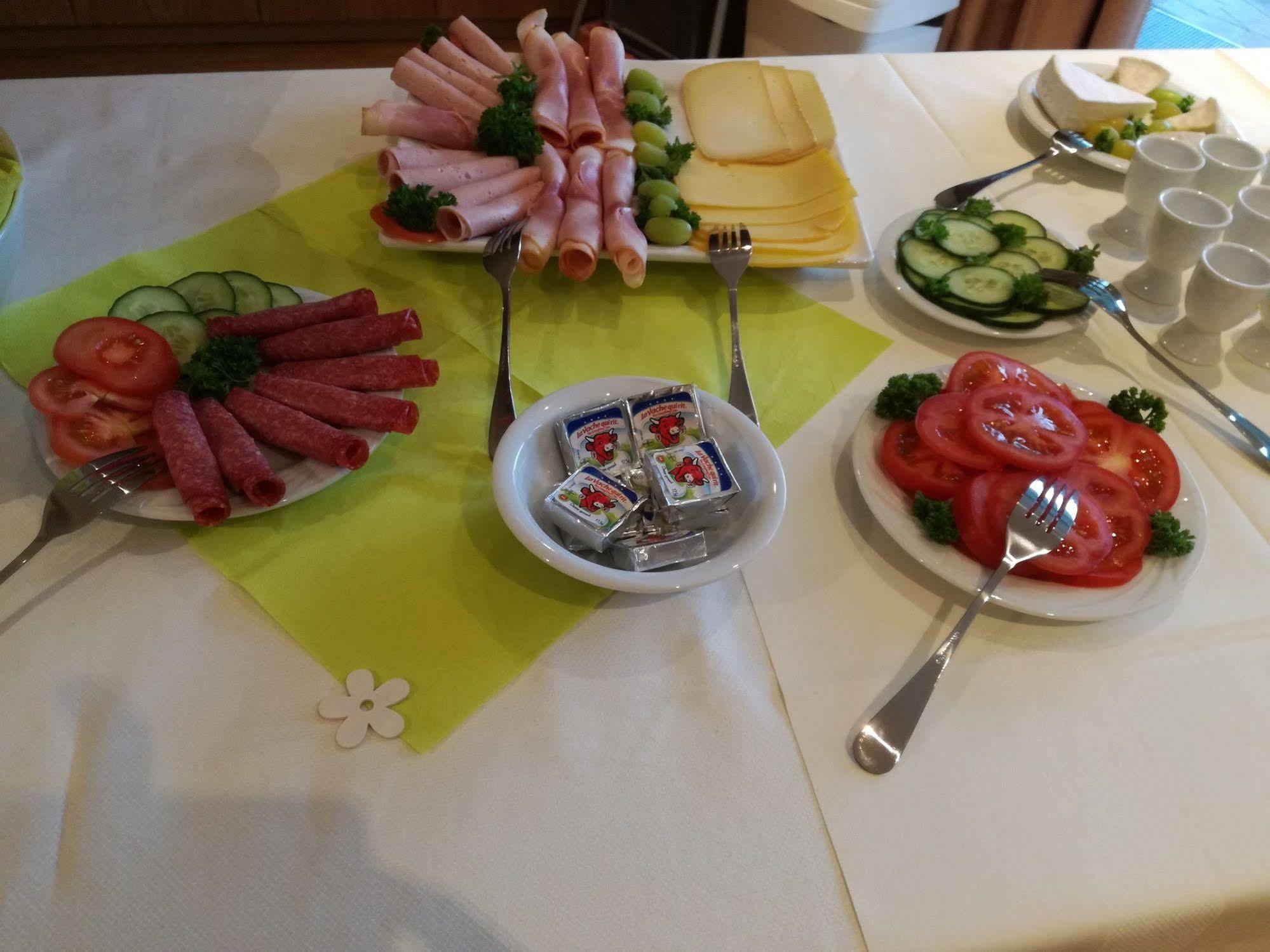 Park Hotel Kelmis Екстер'єр фото