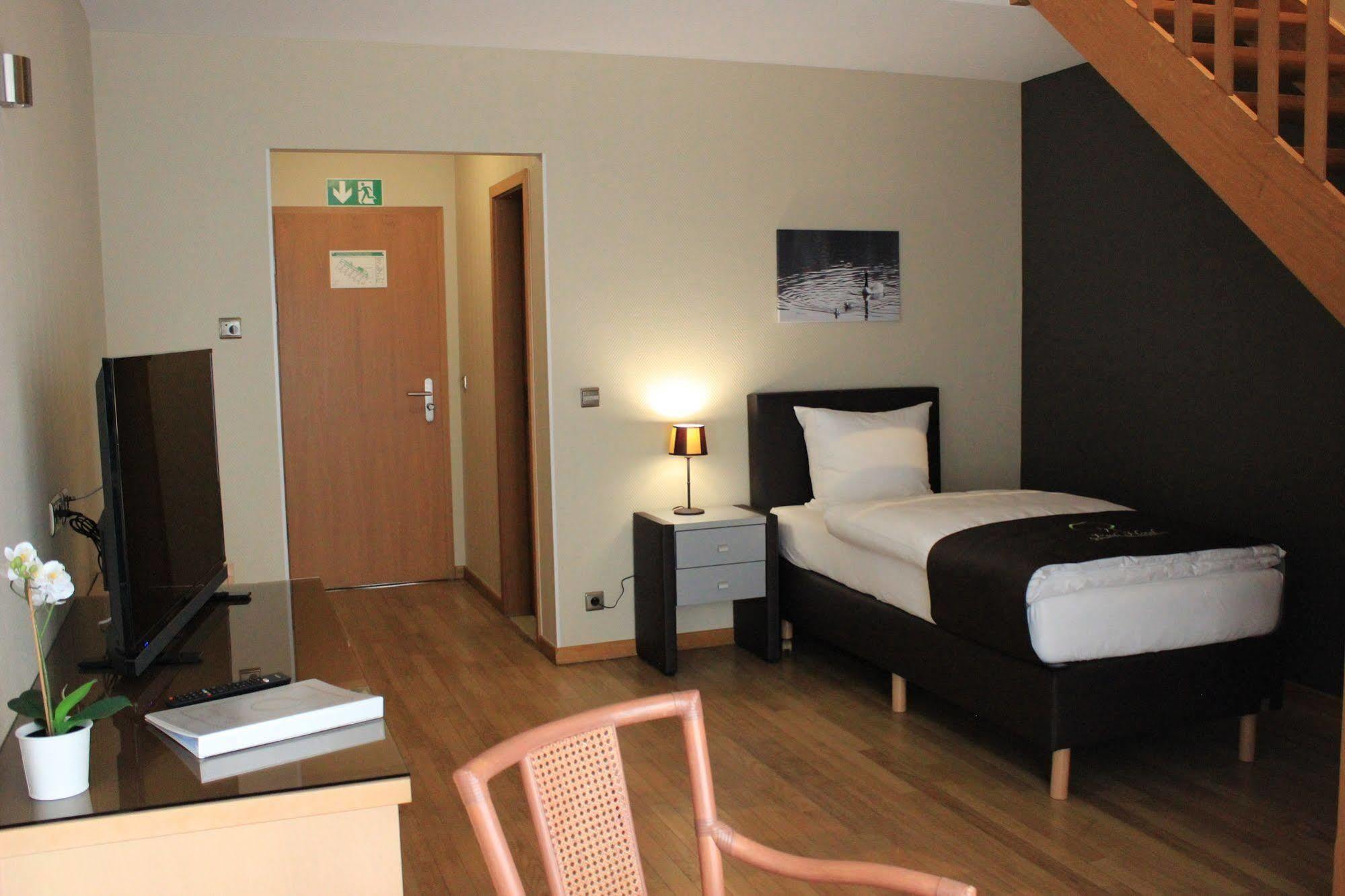 Park Hotel Kelmis Екстер'єр фото